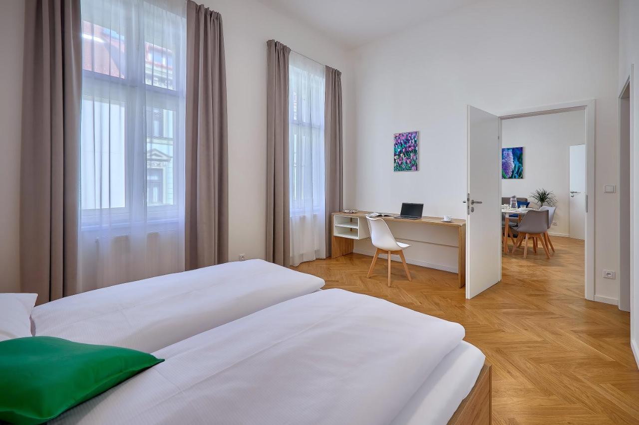 Downtown Suites Rubesova Prag Dış mekan fotoğraf