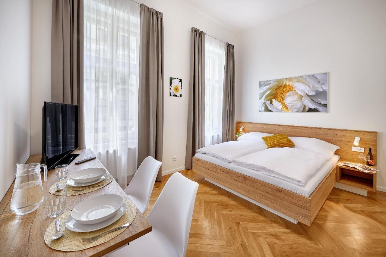 Downtown Suites Rubesova Prag Dış mekan fotoğraf